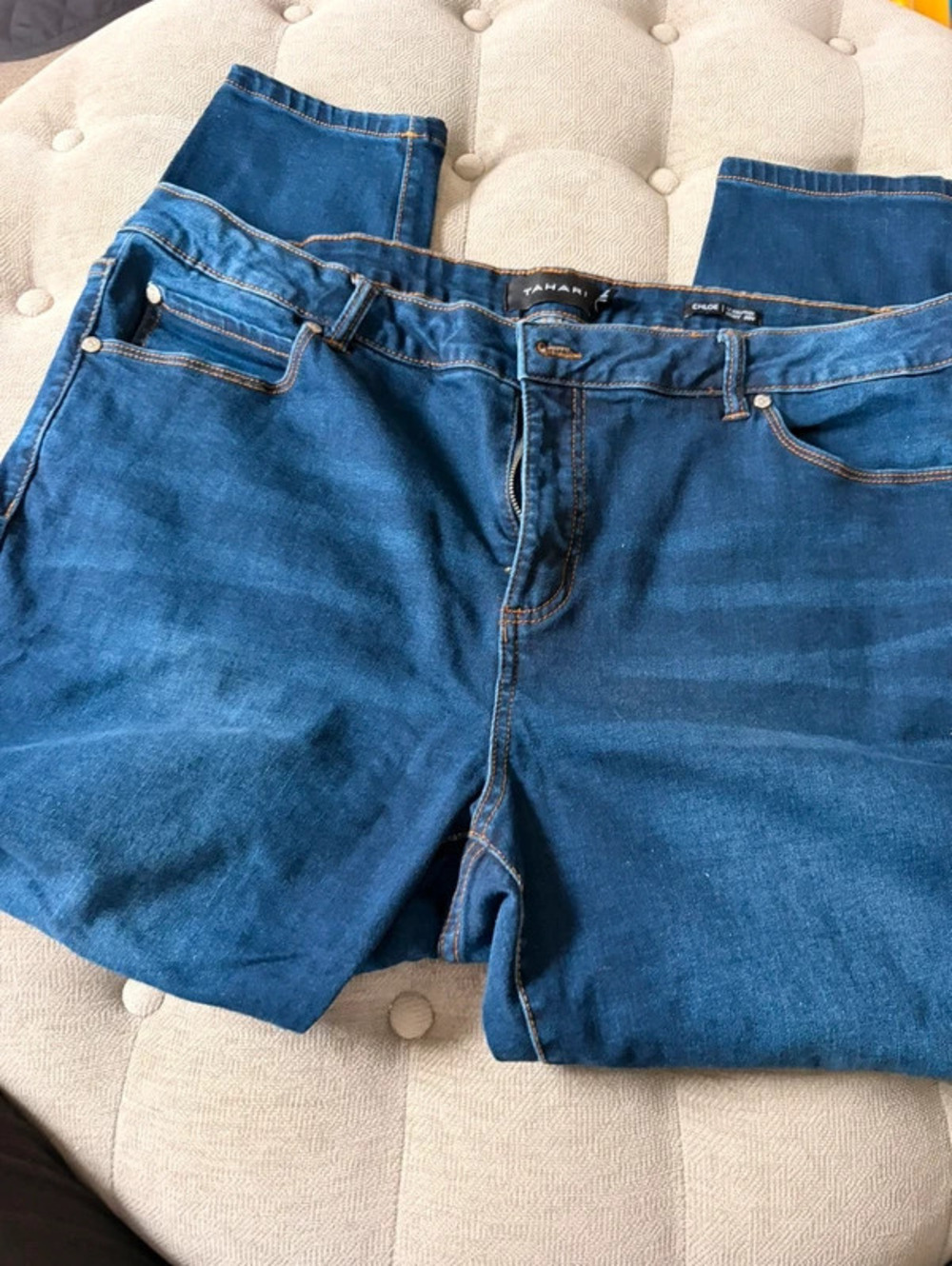 Tahari Chloe Fit Solution Skinny Jeans – Size 20W